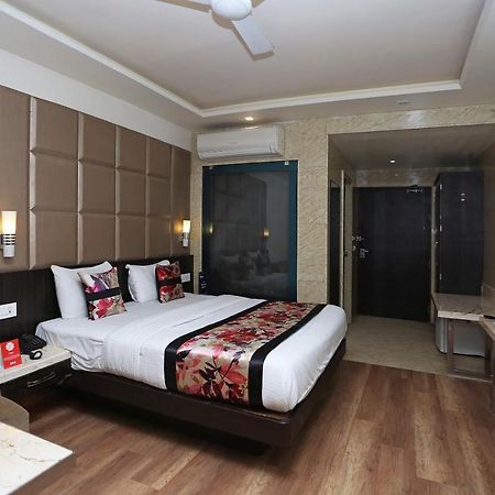 Hotel Deep Канпур Екстер'єр фото