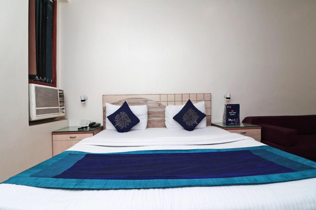 Hotel Deep Канпур Екстер'єр фото