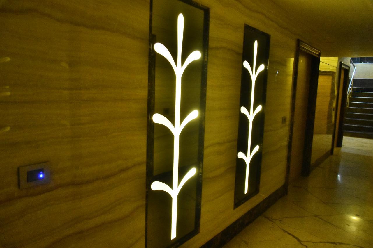 Hotel Deep Канпур Екстер'єр фото