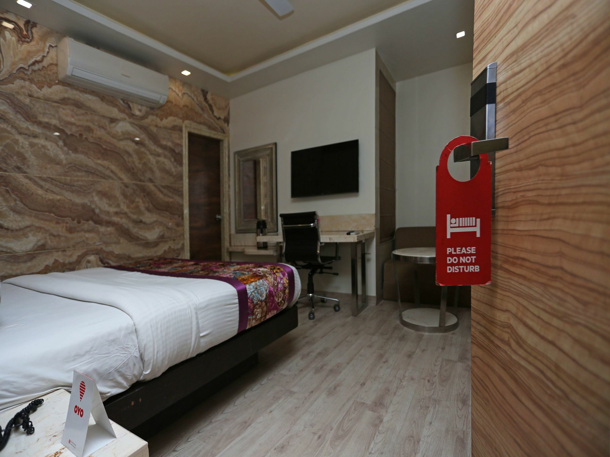 Hotel Deep Канпур Екстер'єр фото
