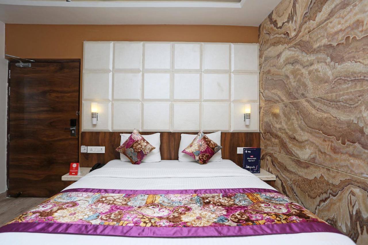 Hotel Deep Канпур Екстер'єр фото